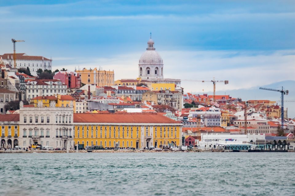 Lisbon 2-Hour Tagus River Sailing Cruise - Practical Packing: Shoes, Jackets, and Lifejackets for Kids