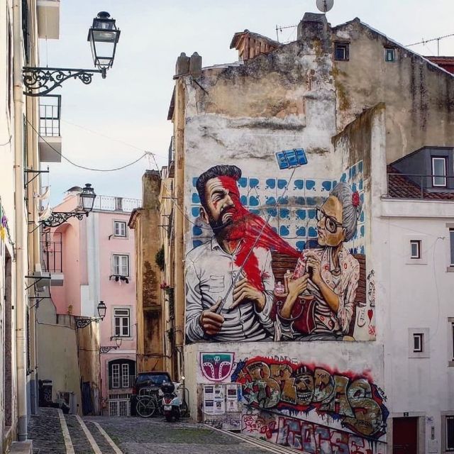 Lisbon 3-Hour Street Art Tour - Graça: more art, more viewpoints, more context