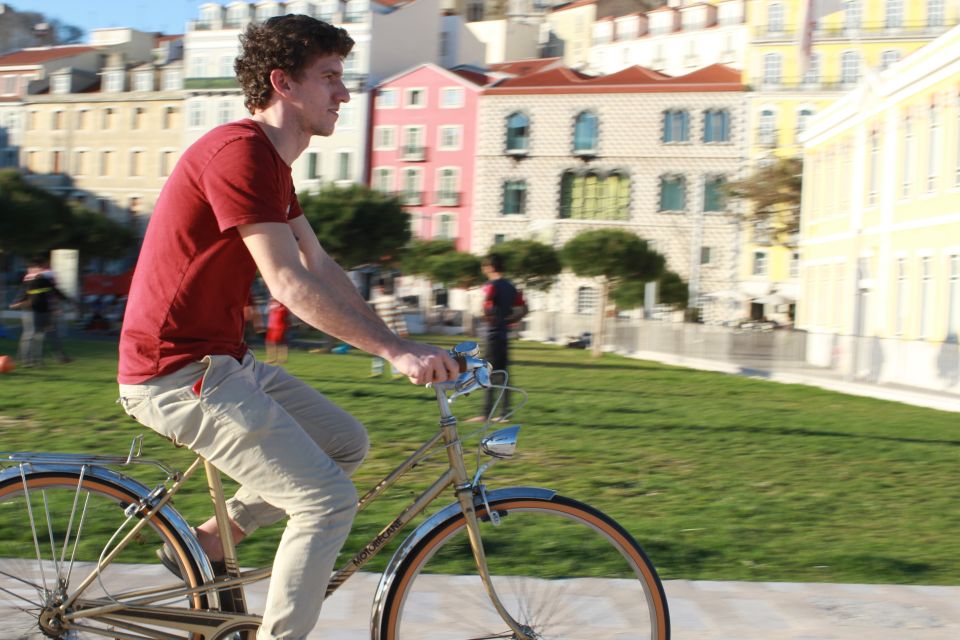 Lisbon: 3-Hour Vintage Bike Tour - Guides and group vibe: what makes it feel personal