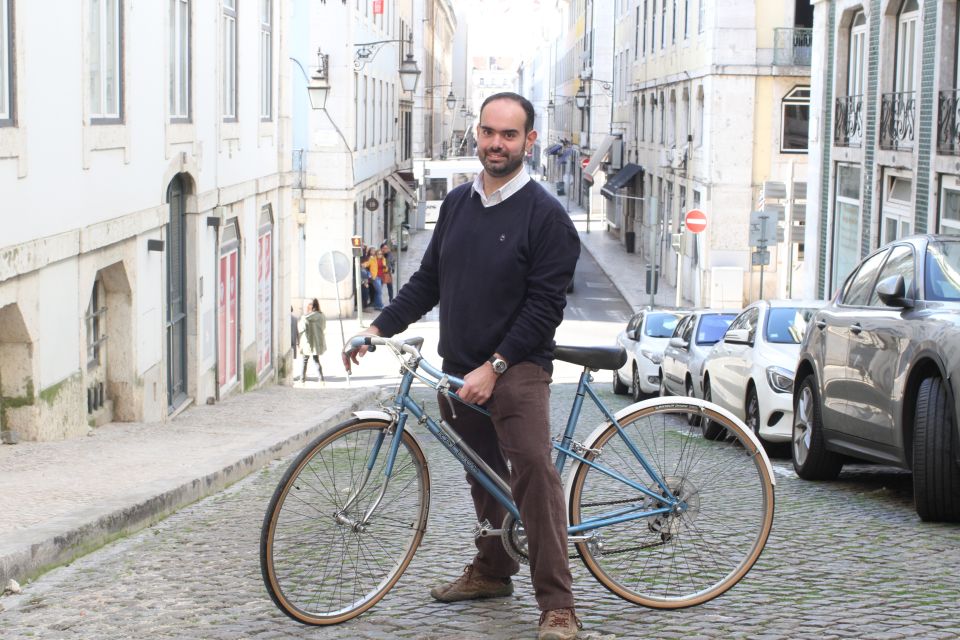 Lisbon: 3-Hour Vintage Bike Tour - Monument to the Discoveries: maritime stories that connect the dots