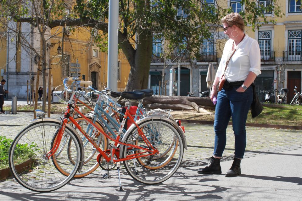 Lisbon: 3-Hour Vintage Bike Tour - Pastel de Nata break: the one you should treat like a highlight