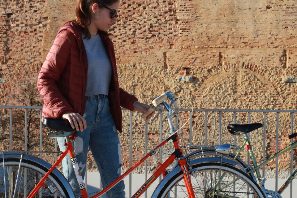 Lisbon: 3-Hour Vintage Bike Tour - Presidential Palace and National Coach Museum (outside): quick context without extra tickets