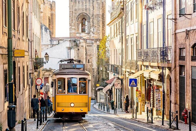 Lisbon Airport (LIS) Private Transfer to Lisbon City/Hotels - Communication Quality: The Hidden Advantage