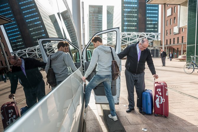 Lisbon Airport Private Arrival Transfer (Airport to Lisbon Hotels or Address) - The risk side: late arrivals and rare no-shows