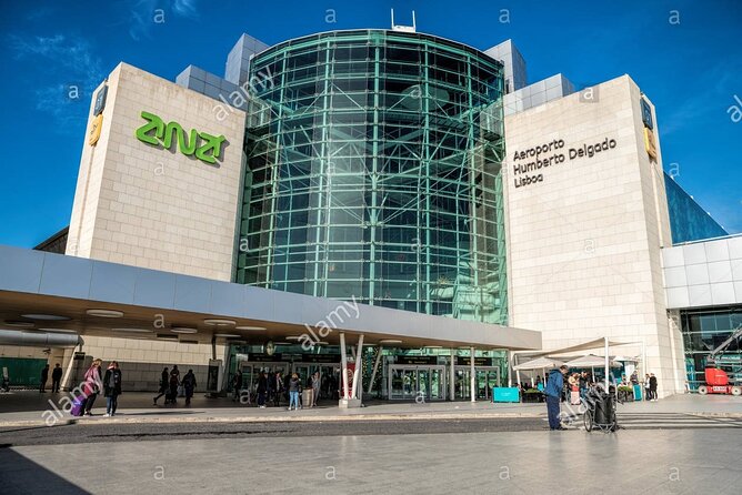Lisbon Airport Shared Departure Transfer - From hotel pickup to LIS: what this transfer actually does