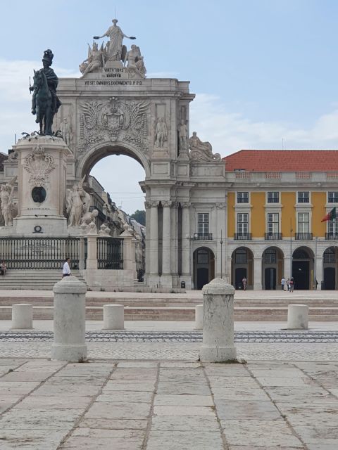 Lisbon: Alfama Old Town Tuk Tuk Tour - Where the Tuk-Tuk Starts: Time Out Market Lisboa as Your Anchor