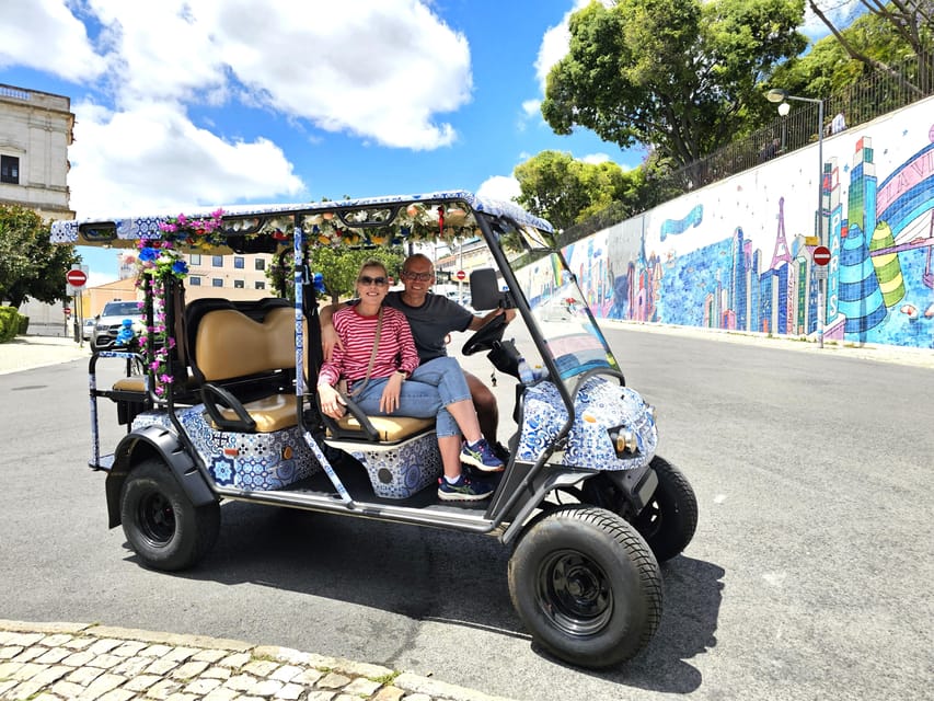 Lisbon: Alfama tour by tuktuk private, up to 90 min - A private tuk-tuk that targets the right neighborhoods fast