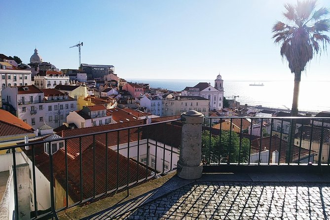 Lisbon and Sintra Full Day Private Tour - Parque Eduardo VII and the Lisbon Drive: First Views, Then Real Context