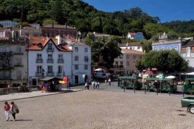 Lisbon and Sintra Highlights Private Tour - Pickup, timing, and the reality of an 8-hour route