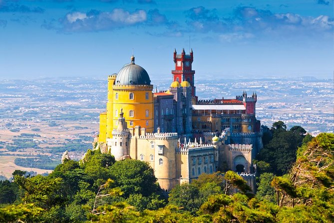 Lisbon and Sintra Private Full Day Sightseeing Tour - Lisbon Cathedral (Sé de Lisboa) and Igreja de St. Anthony: free entry, fast orientation