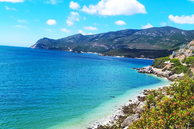 Lisbon: Arrábida Park, Sesimbra, Christ the King private tour - Serra da Arrábida and the N379 drive for real view-seekers