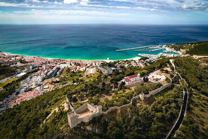 Lisbon: Arrábida & Sesimbra Tour – Wine, Nature & Beaches - Stop 2: Praia de Foz Near Sesimbra for the Sea-with-Silence Moment
