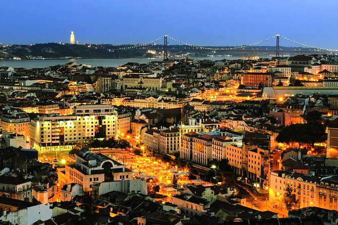 Lisbon: Authentic Fado Show, Dinner and Night Tour - Night views and city guiding: how the guide changes everything