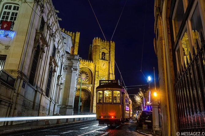 Lisbon: Authentic Fado Show, Dinner and Night Tour - Night stops: Panteão Nacional, Museu do Fado, and Alfama views