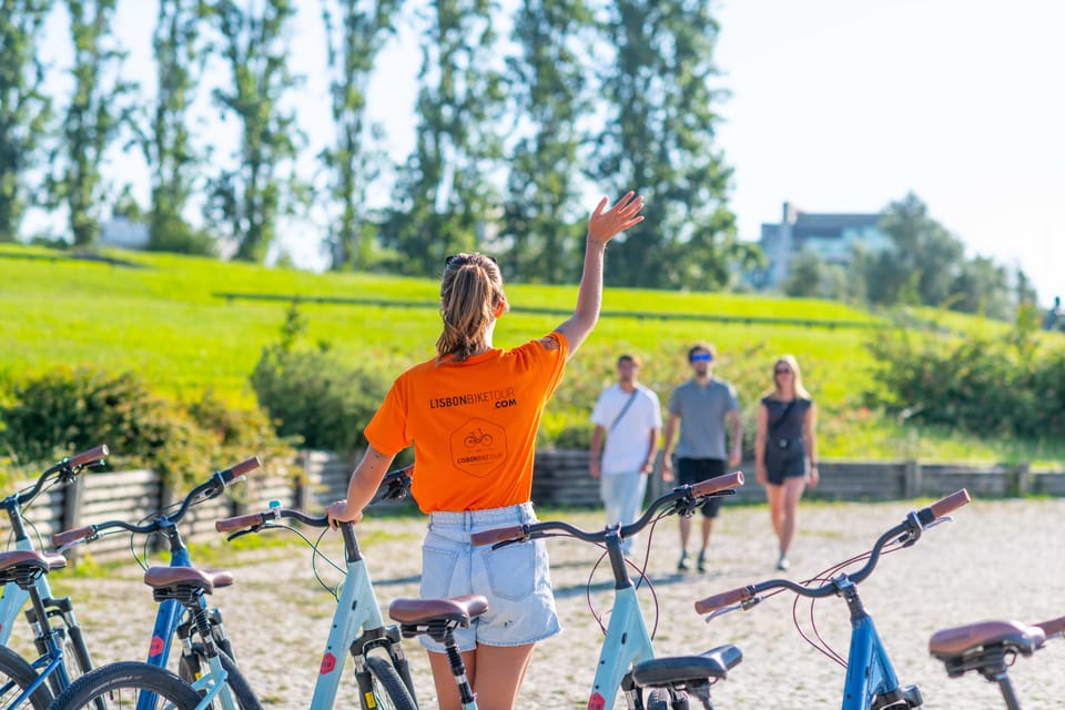 Lisbon Bike Tour: Langs de rivier van Belém naar Lissabon - Guide style, support, and comfort details that matter