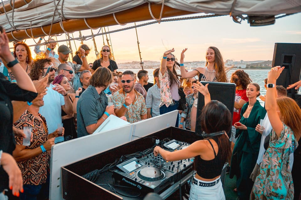 Lisbon Boat Party - Live DJ & Afterparty with VIP Club entry - Tagus River stretch: music, cocktails, and sunset views
