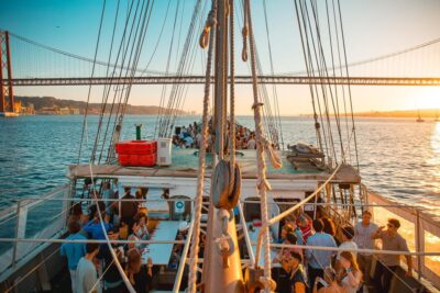 Lisbon Boat Party - Live DJ & Afterparty with VIP Club entry - The 4-hour Tagus River experience: what you’re really paying for