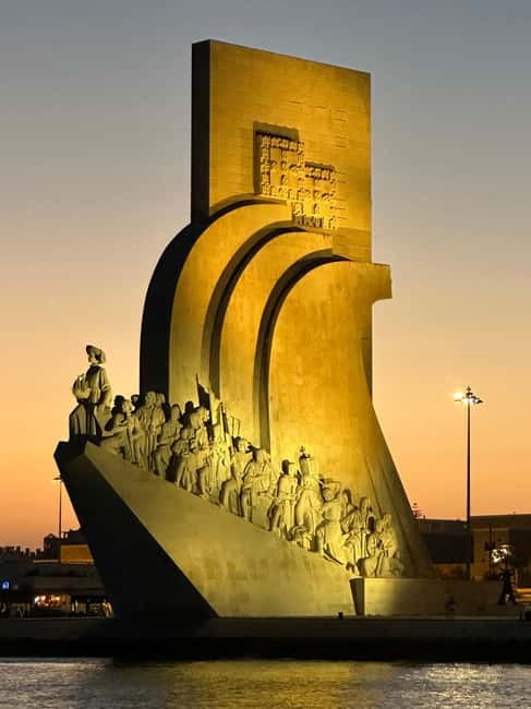 Lisbon: Boat Tour 2:30H w/ Welcome Drink and Snacks - Key things to know before you go