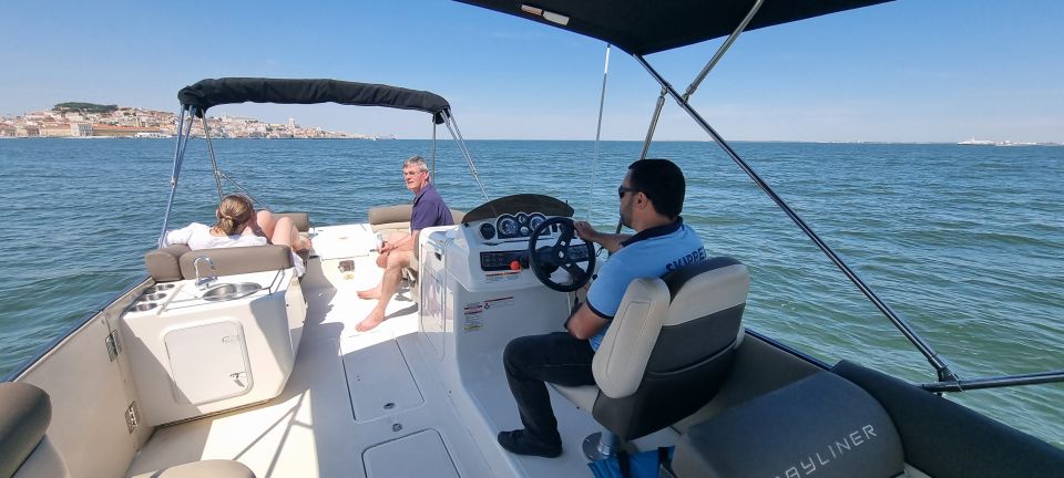 Lisbon: Boat Tour with Champagne - Two hours, one loop: the itinerary from Belém to the city’s best angles