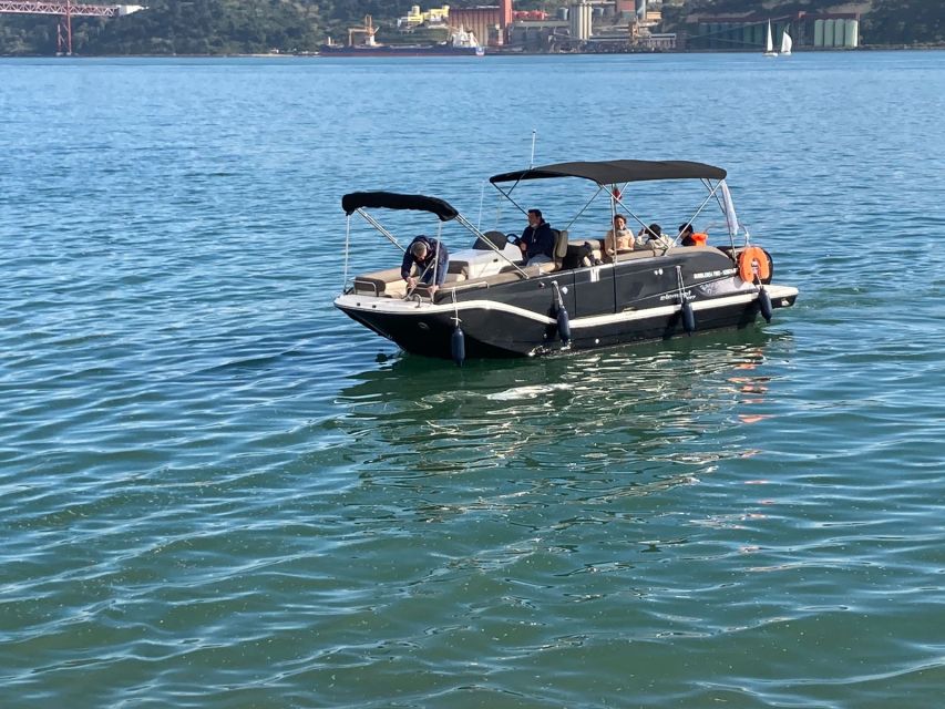 Lisbon: Boat Tour with Champagne - What the best crew style feels like in practice