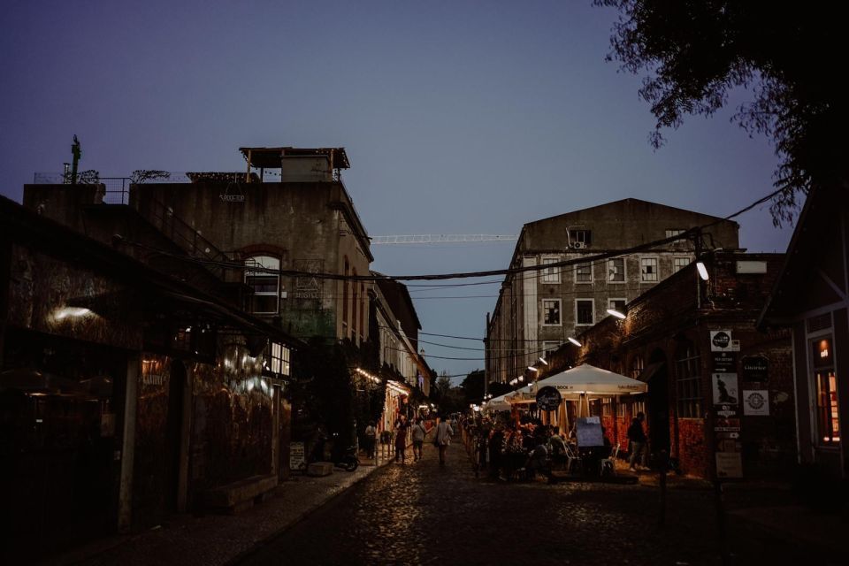"Lisbon by Night" private tour - What you’ll actually experience: stories tied to night lights