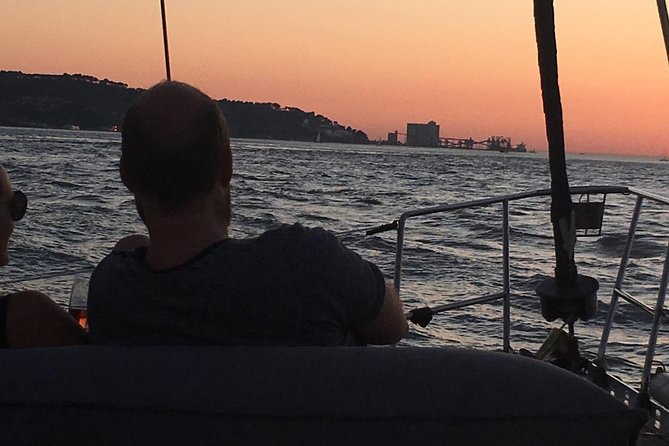 Lisbon by Night Sailing Tour with White or Rosé Wine & Light Snacks - The 17th-Century Palace Museum: Overseas Art Without Leaving the Deck