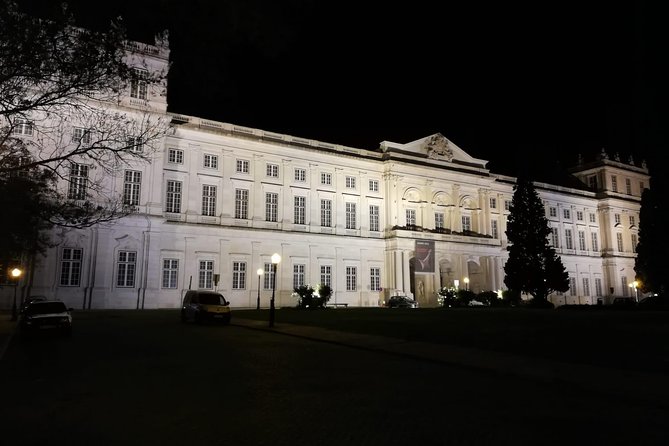 "Lisbon by Night" up to 6 people, private tour - What This Tour Fee Really Buys You