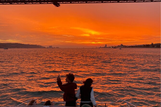 Lisbon: Catamaran Luxury Sunset and Wine Tour - Who This Lisbon Sunset and Wine Tour Is Best For
