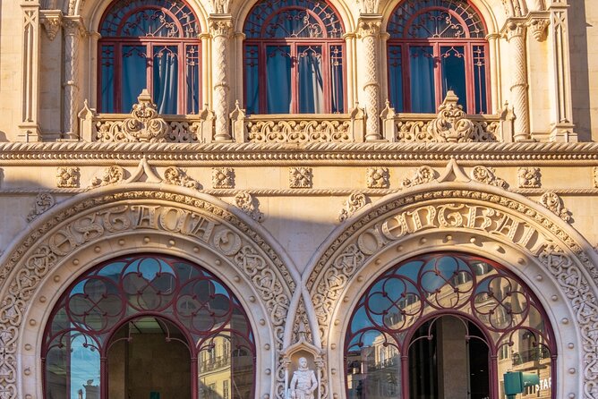 Lisbon (Chiado-Baixa) Scavenger Hunt and Sights Self-Guided Tour - Why the Puzzle + Photo Format Makes Lisbon Stick