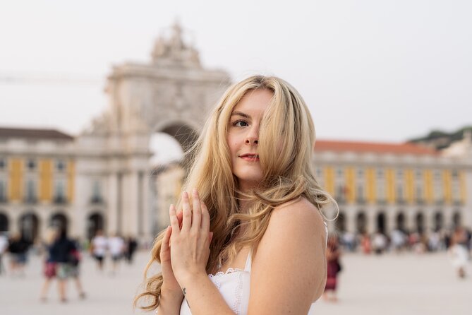 Lisbon Cinematic Photoshoot with Top-Rated Photographer - Comfort and logistics: the weather and the walk matter