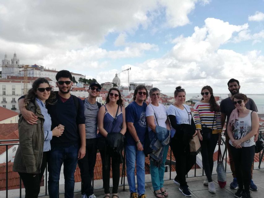 Lisbon: City Sightseeing Private Tour with Guide - Sé Cathedral: the XII-century anchor in stone