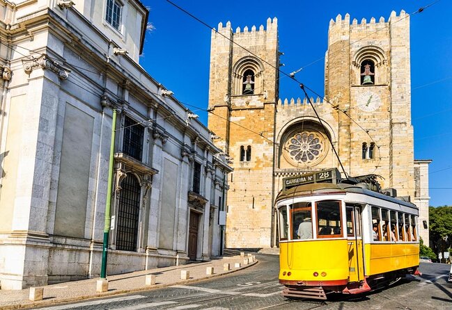 Lisbon City Tour 2 hours (Máx 4 pax) - Key highlights worth knowing