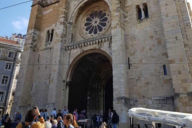 Lisbon City Tour 2 hours (Máx 4 pax) - A 2-hour Lisbon orientation that actually fits your day