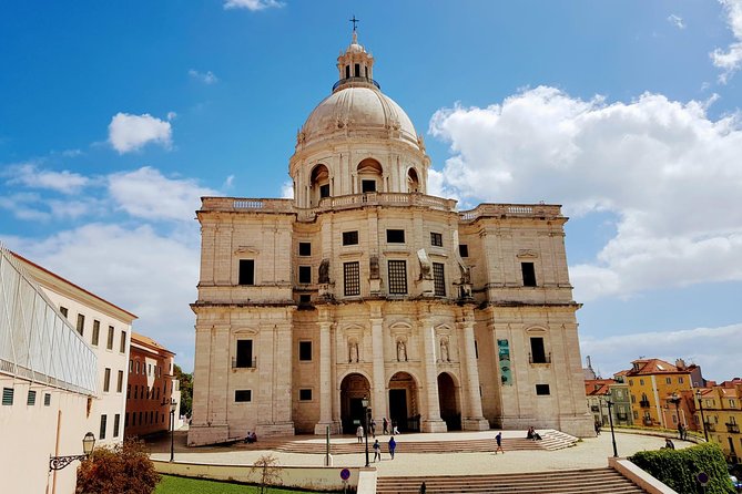 Lisbon City Tour 2 hours (Máx 4 pax) - Sé Catedral de Lisboa and the Portas do Sol view over Alfama and the Tagus