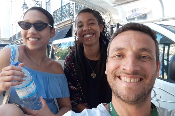 Lisbon City Tour 2 hours (Máx 4 pax) - Alfama, a beautiful square, and Chiado’s 17th-century vibe