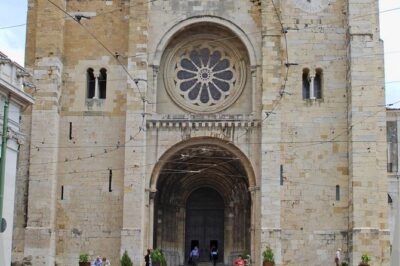 Lisbon city tour full day 9 am to 6 pm (private tour) - Belem Tower, Discoveries, and Jerónimos: The Morning Power Combo