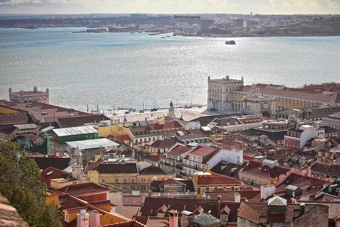 Lisbon City Tour - Half Day Private Tour - Lisbon Cathedral (Sé): layers you can feel in the stones