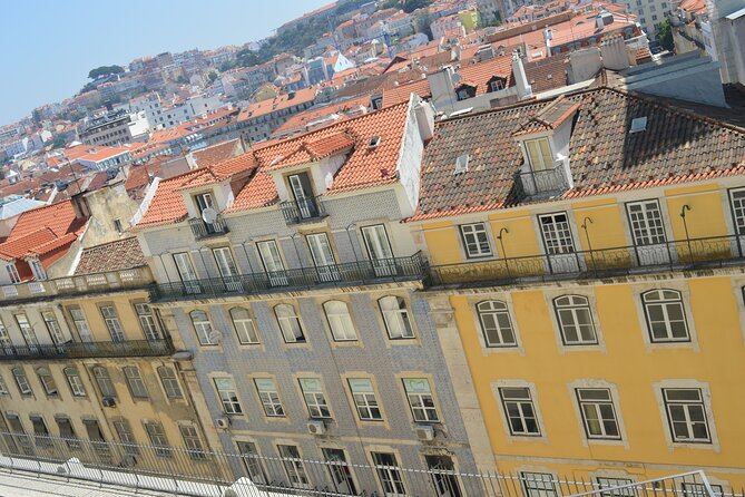 Lisbon city tour on history, culture and current topics - Chiado and Praca Luis de Camoes: Poets, Politics, Daily Life