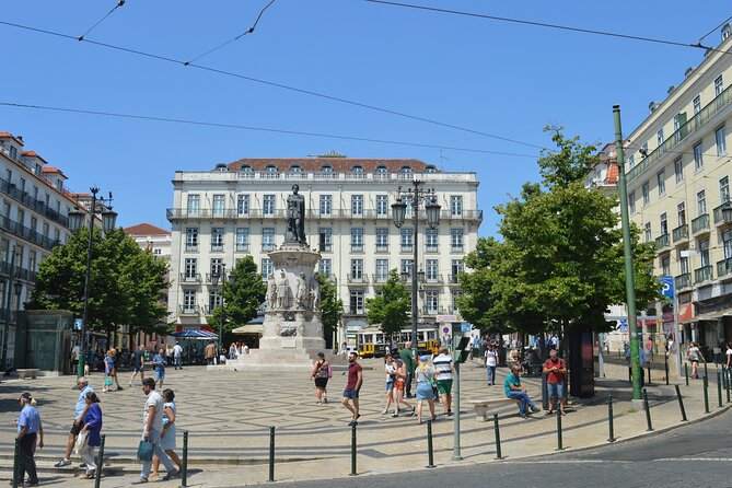 Lisbon city tour on history, culture and current topics - Bairro Alto’s Hill Rhythm and the Long View Break