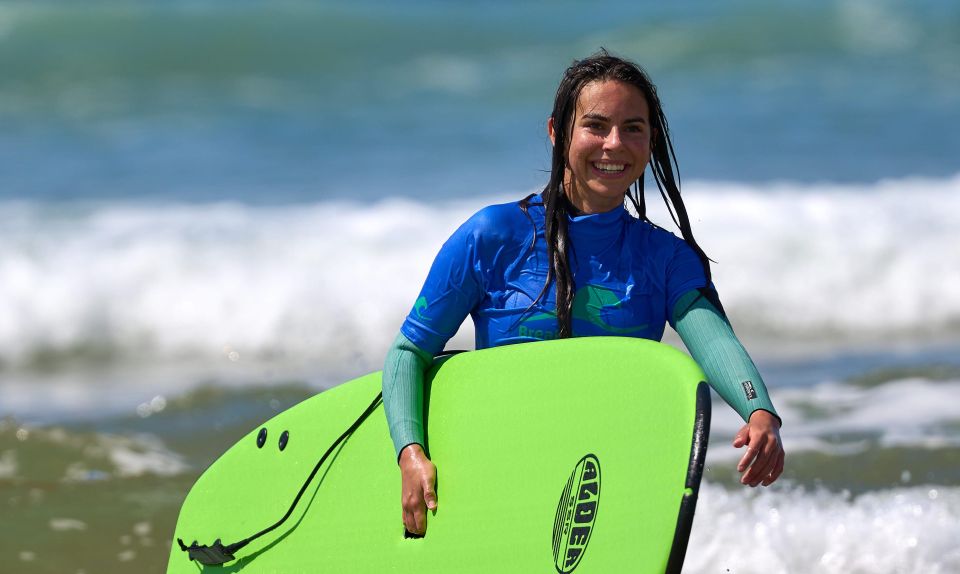 Lisbon: Come try our Surf Lesson in Costa da Caparica - The 2-Hour Rhythm: 1.5 Hours in the Water, Without Wasting Your Day