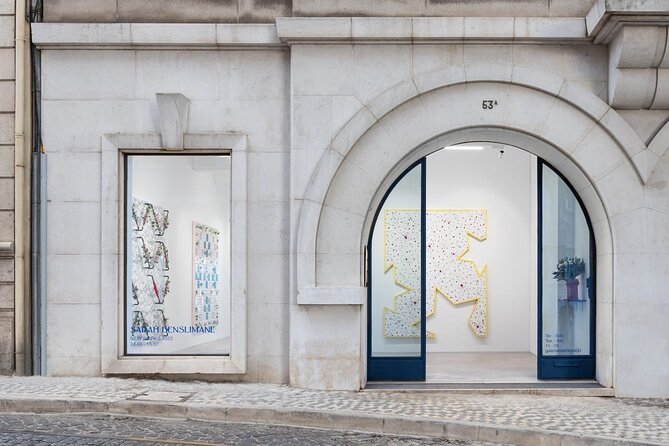 Lisbon Contemporary Art Gallery Tour - Stop 1: Jardim da Estrela Park for coffee or wine
