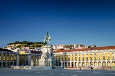 Lisbon Day Trip from the Algarve - Crossing the Tagus: the 25 de Abril Bridge photo stop