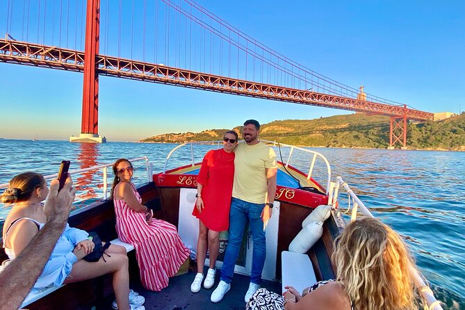 Lisbon Daytime & Sunset Tradicional Boat Tour Sightseeing Cruise - Stop 3: Ponte 25 de Abril, Lisbon’s Golden Gate cousin