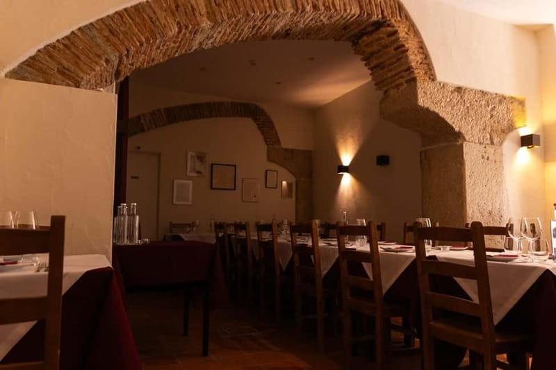 Lisbon: Dinner with Fado Show with the Rising Stars of Fado - Who this is for, and who might want a different night