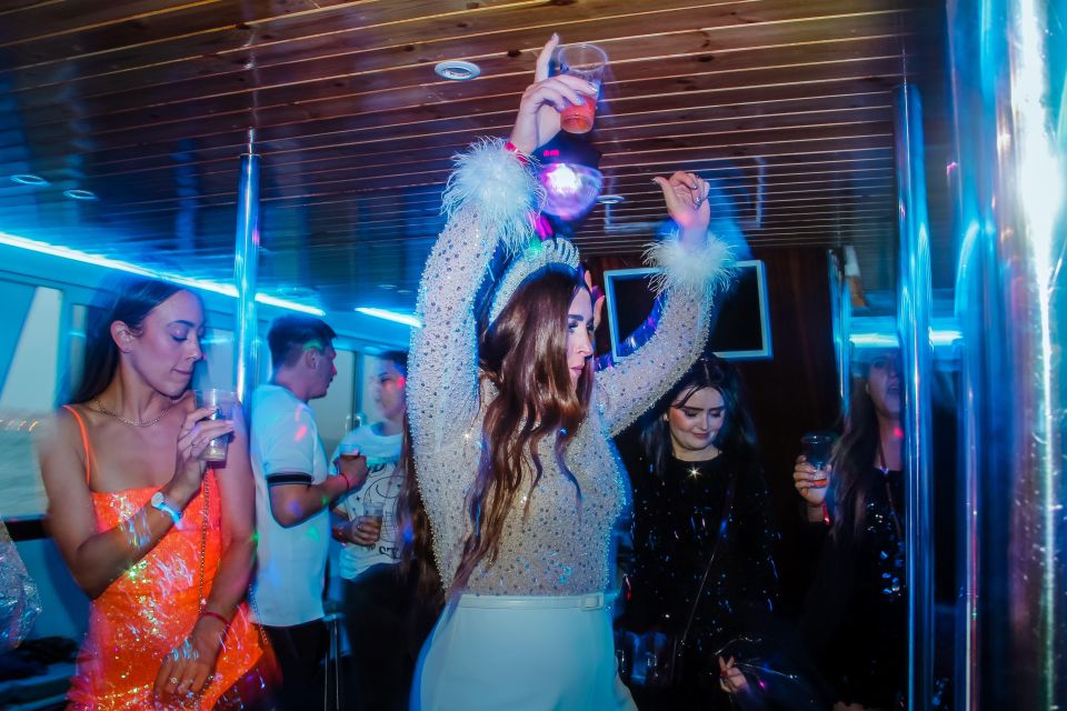 Lisbon: Disco Night Cruise with DJ and Open Bar - Languages, Staff, and the Social Side of the Night