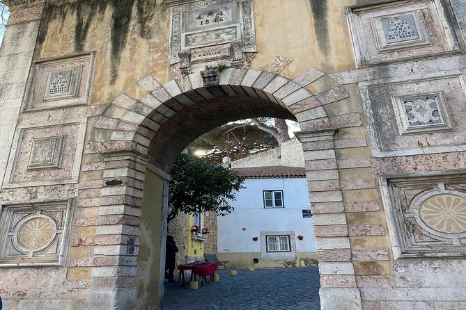 Lisbon: E-ticket to St. George Castle & Audio Tour on Your Phone - How the phone audio tour works inside the castle