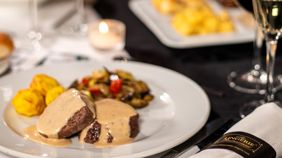 Lisbon: Erotic Cabaret Show and Dinner - Who This Suits Best (and Who Might Regret It)