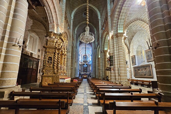 Lisbon : Évora (c/ Cathedral & Capela Ossos), Cartuxa & Cortiçarte - Price and logistics: does $107.54 feel fair?