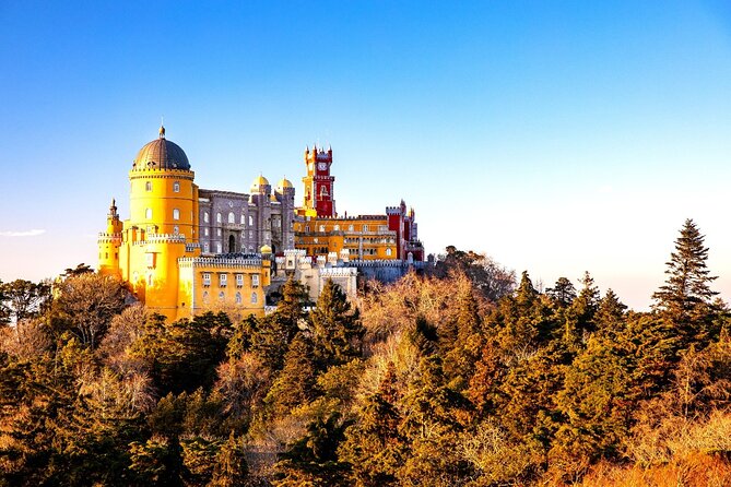 Lisbon: Express Sintra Private Tour with Pena Palace Tickets - The guide experience: big-picture storytelling in real time