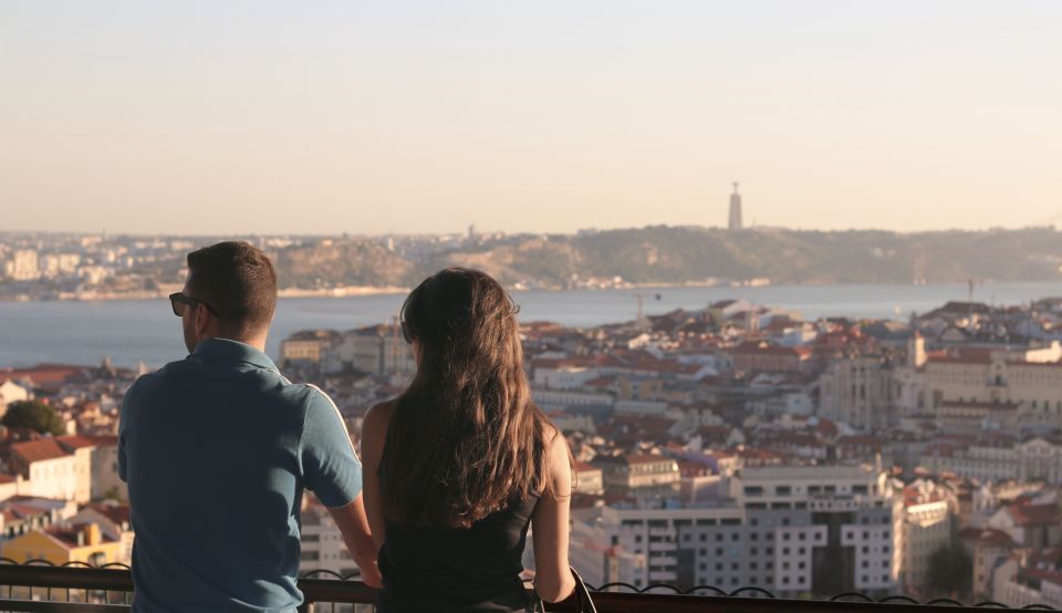 Lisbon: Fado Vadio Tour with Portuguese Tapas - The guide is the real engine: stories, local connections, and energy